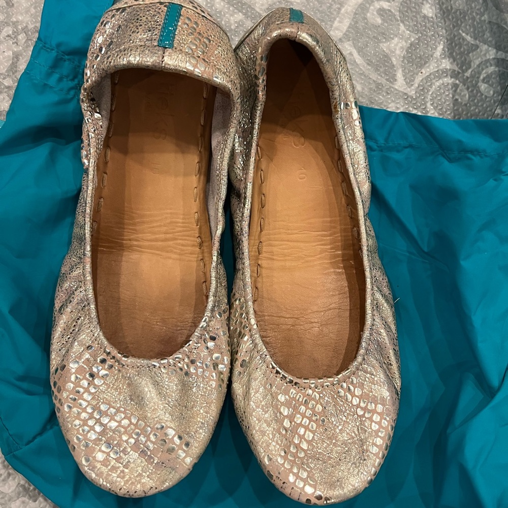 Romantic Blush Tieks size 10